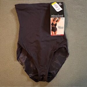 Miraclesuit Classic Black Shapewear